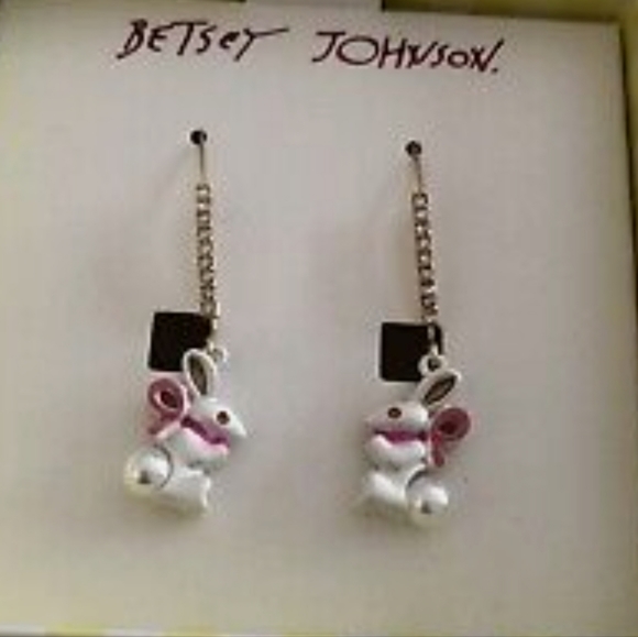 Betsey Johnson Jewelry - Betsey Johnson bunny dangle earrings